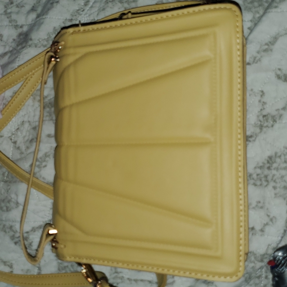 Purse - Picture 3 of 4